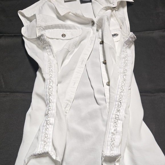 Harley-Davidson Cream Sleeveless Boxy Top with Mandarin Collar - Picture 4 of 6